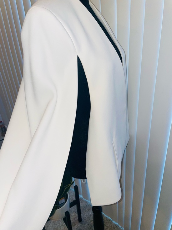 Zara Jackets & Blazers - Zara Woman Cream Blazer with open arm Detail